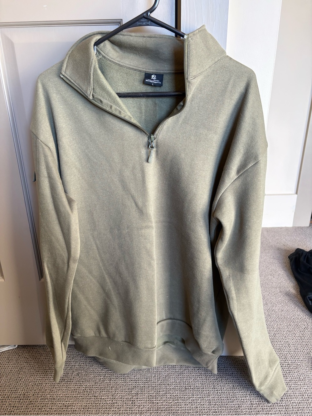 Men's Quarter-Zip Sweater Pullover in Olive